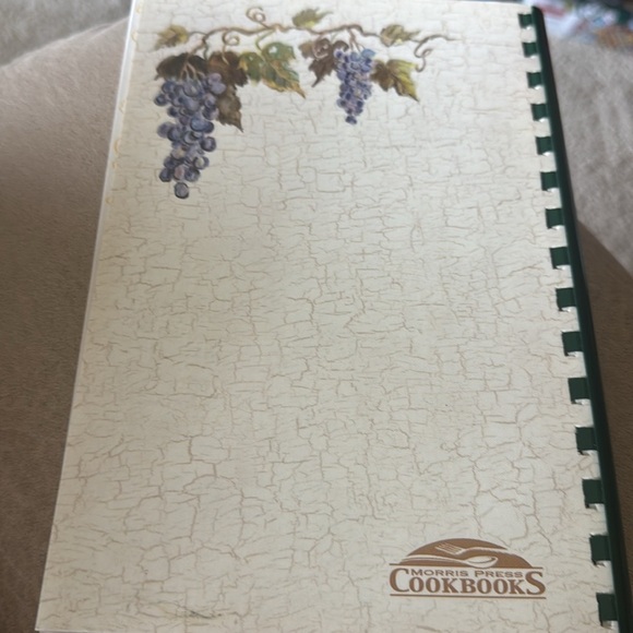 Luther Memorial Church Fruit of the Spirit 2004 Cookbook EUC - Picture 6 of 6